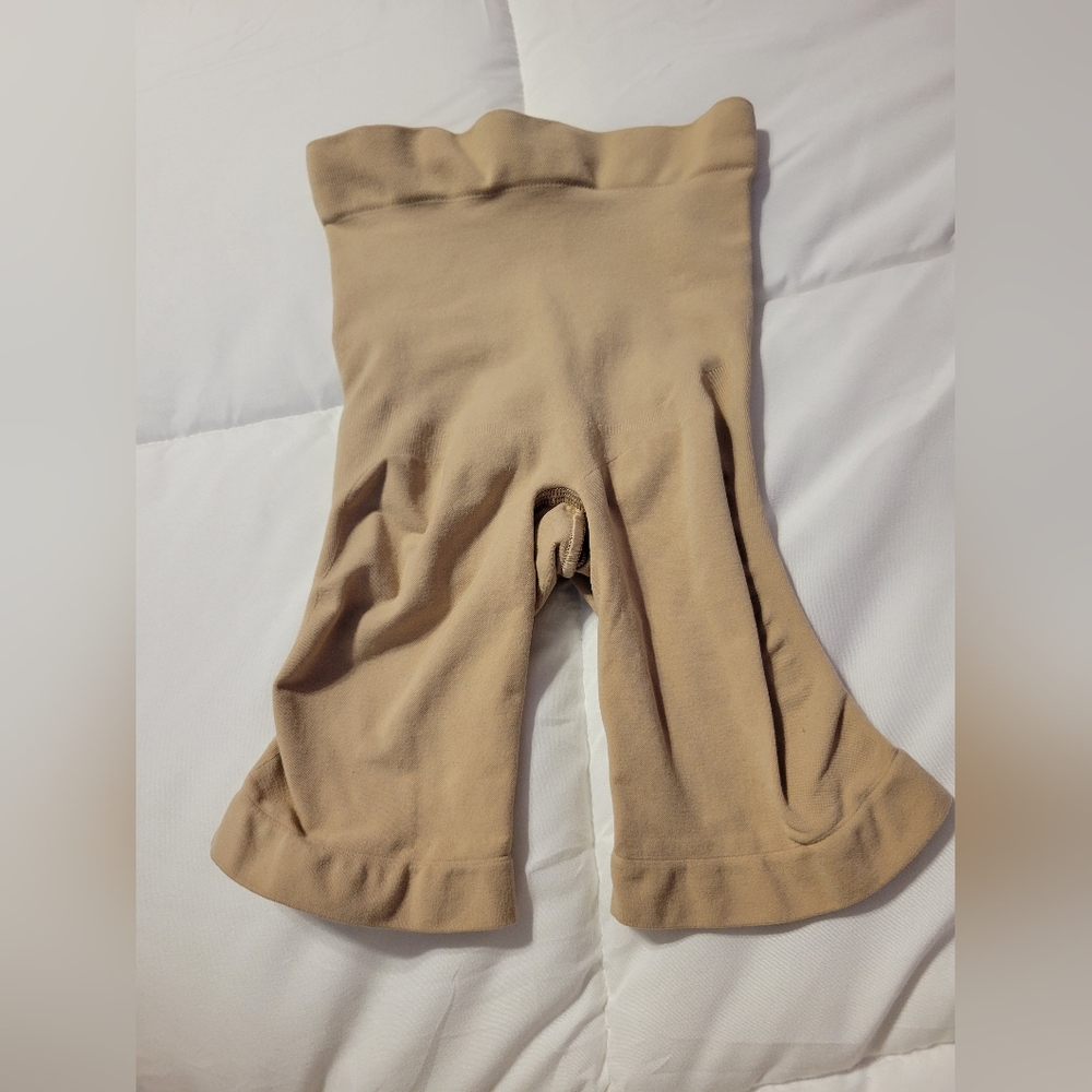 Skims Mid Thigh Shapewear Nude Color XS